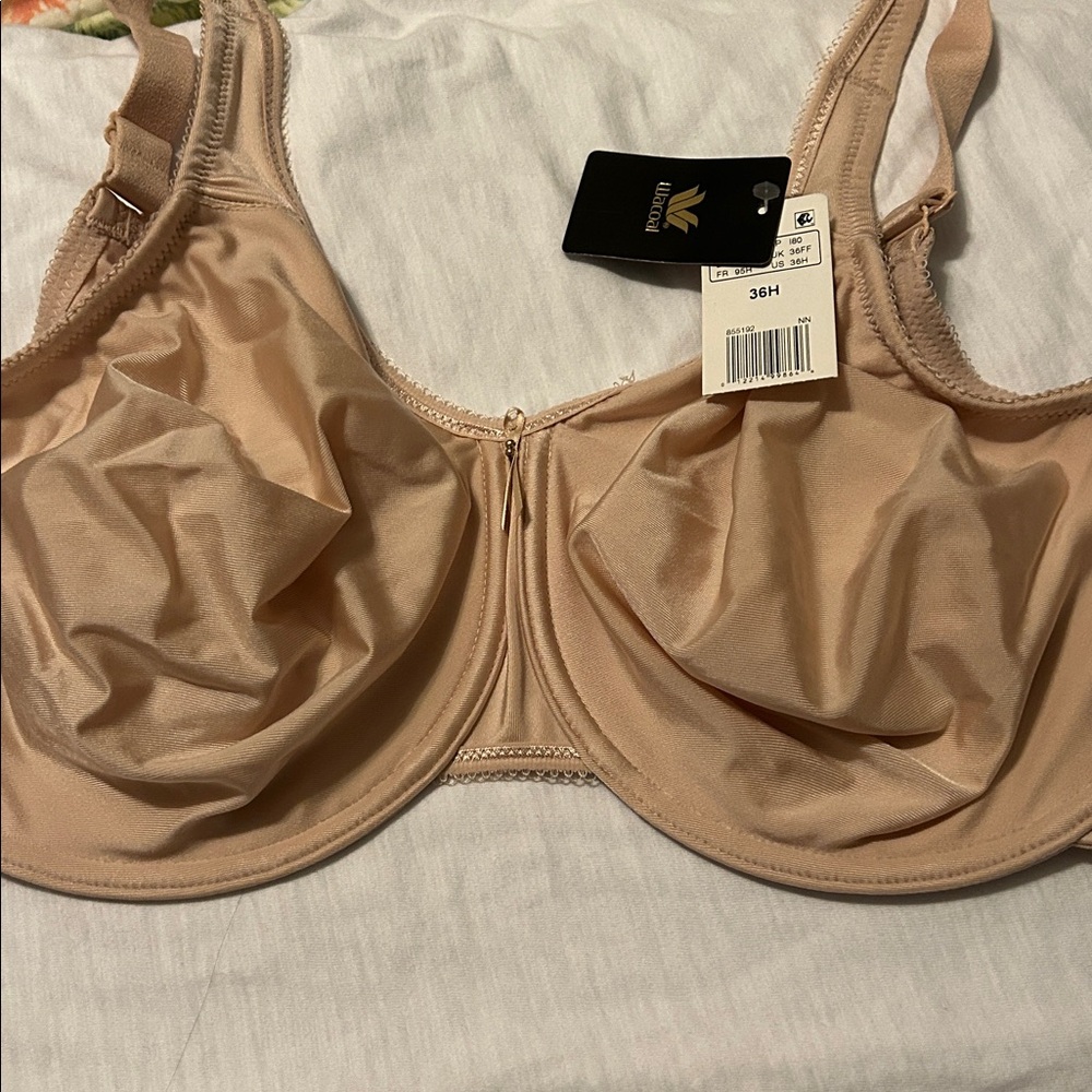 Wacoal Women's Underwire Bra - Sand - Picture 2 of 3